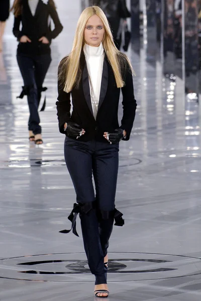 Look 37